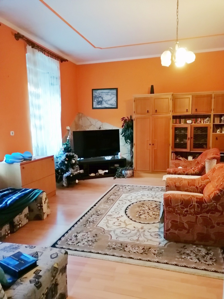 Read more about the article Mosonmagyaróváron tágas téglalakás eladó