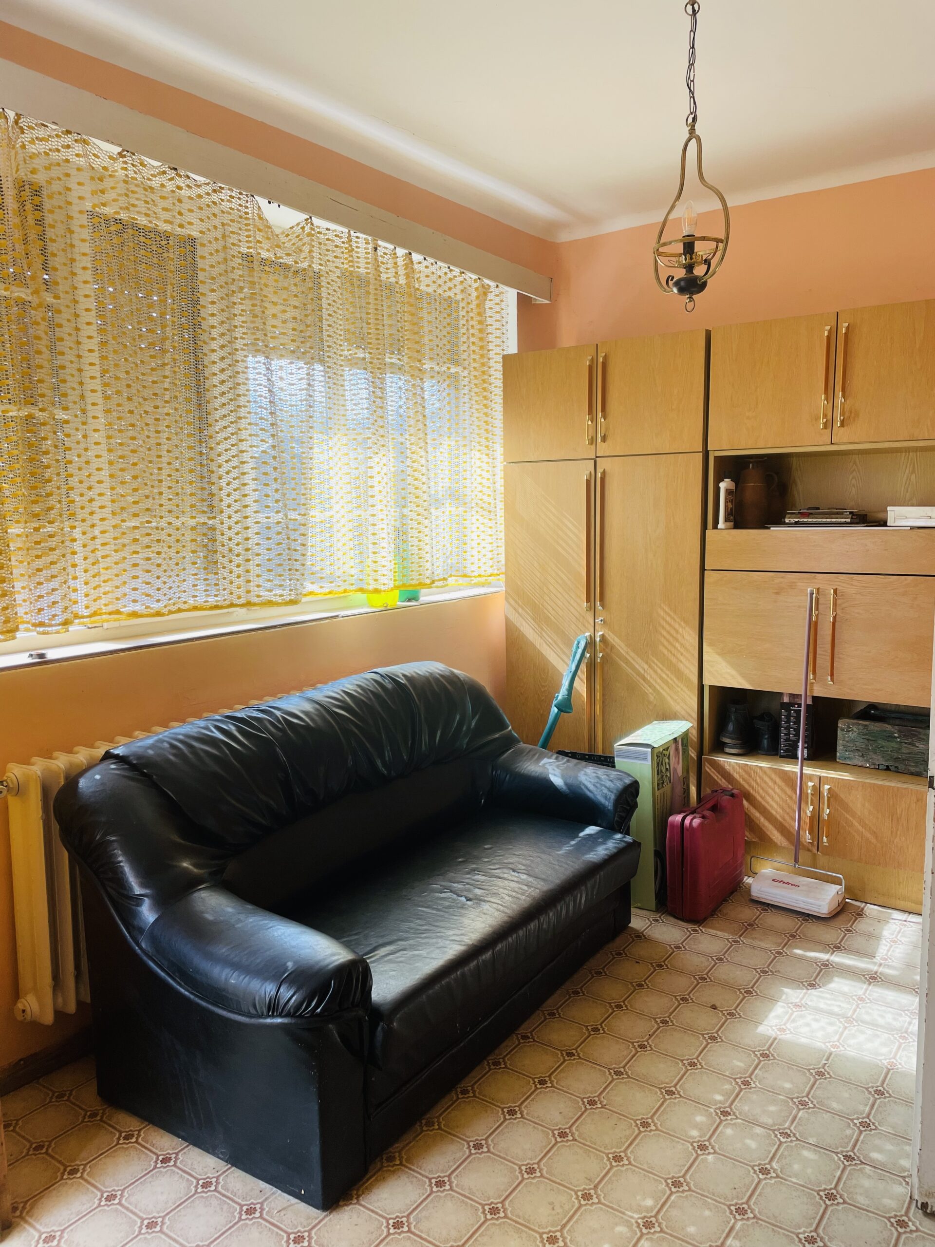 Read more about the article Gyömörén 85 m2-es felújítandó családi ház nagy telekkel eladó